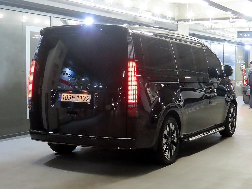 HYUNDAI Staria - Vista 4