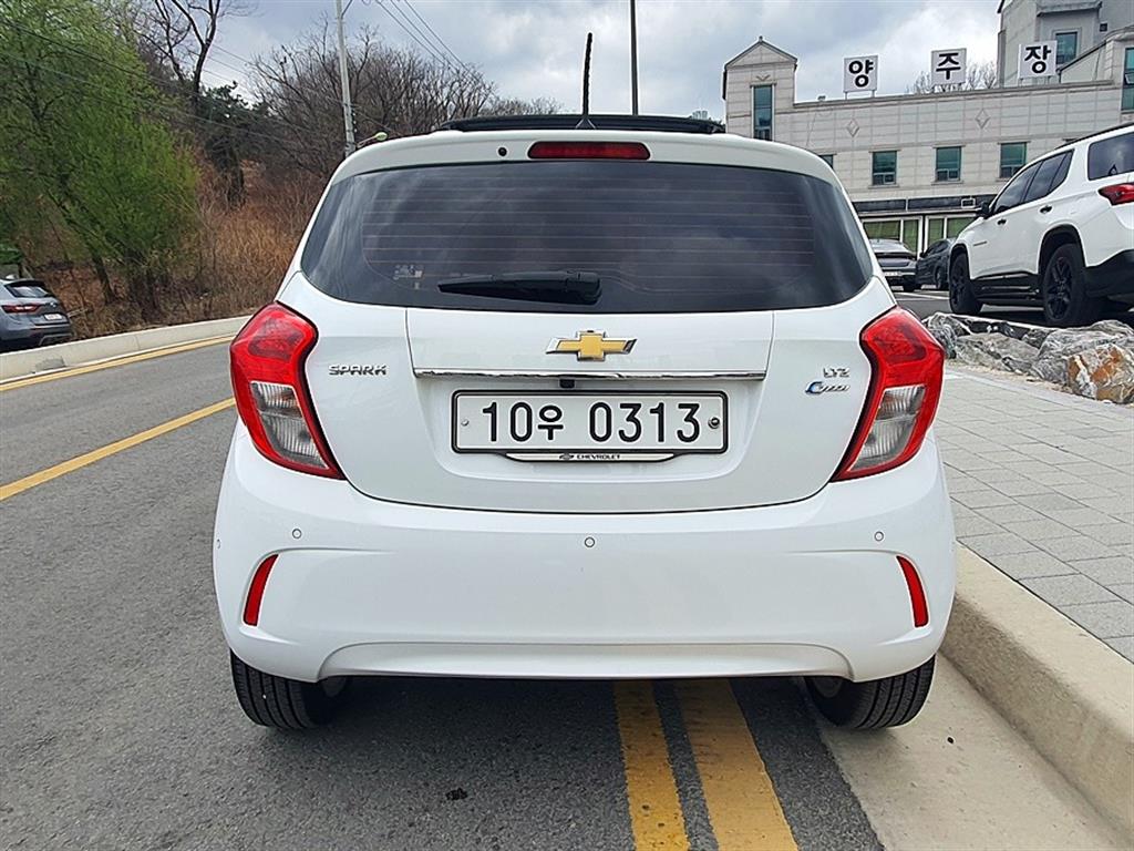 Chevrolet Spark - Vista 5
