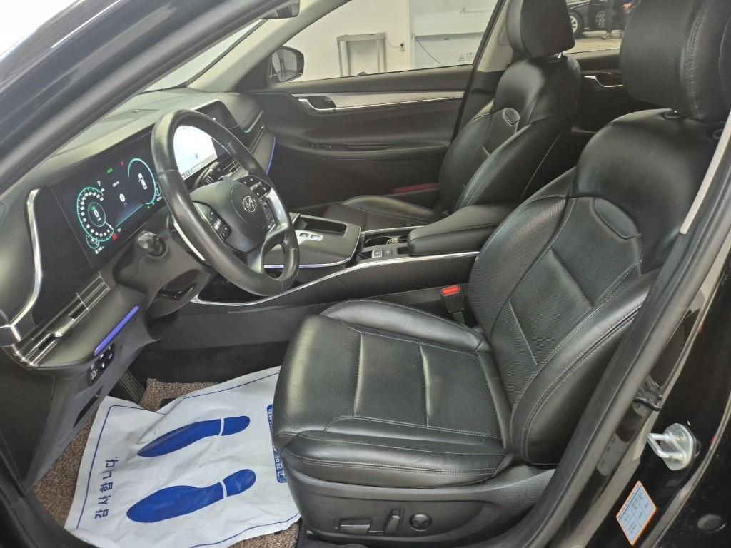 HYUNDAI Grandeur - Vista 9