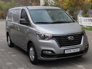 HYUNDAI Starex - Vista 4