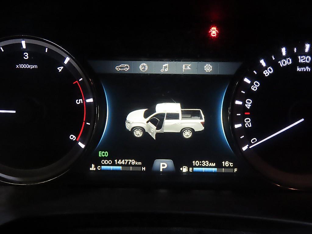 Ssangyong Rexton - Vista 9