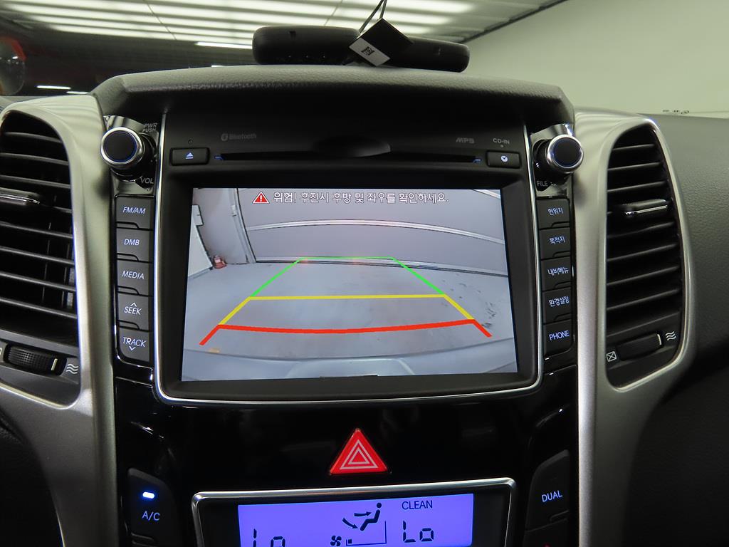 HYUNDAI i30 - Vista 12