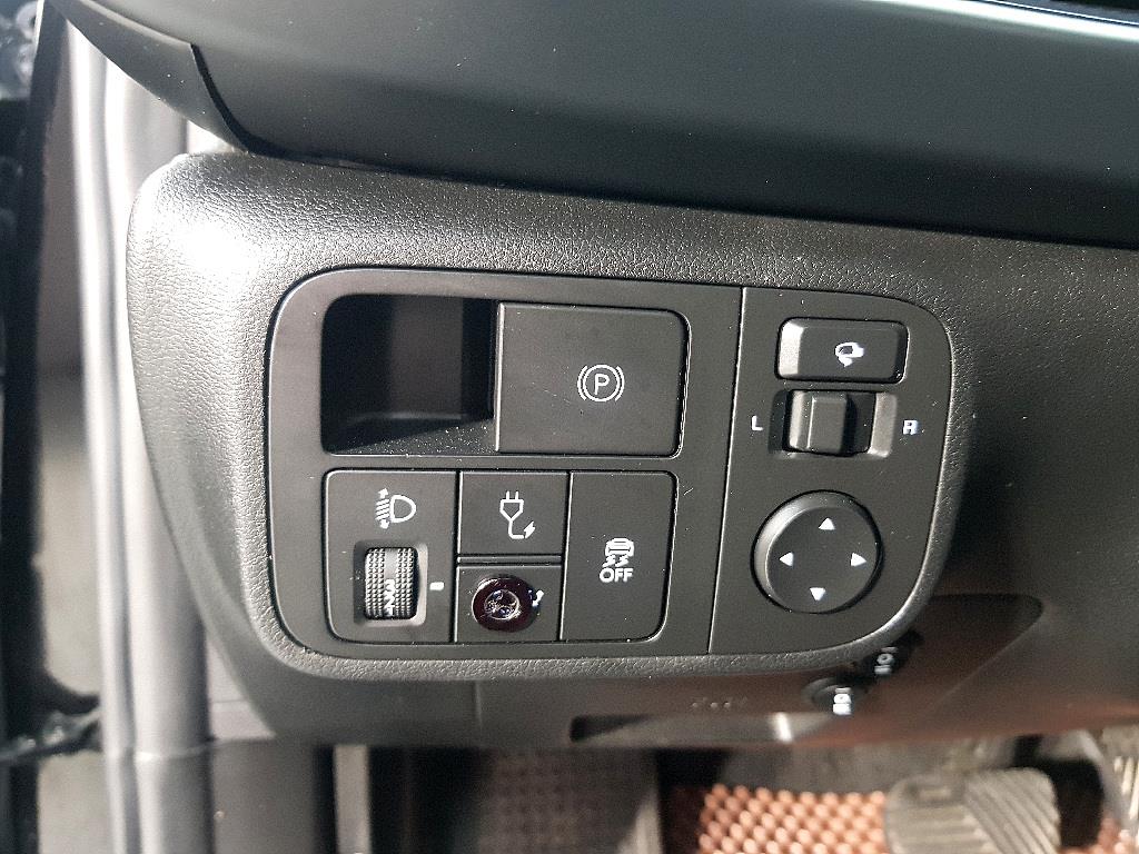 HYUNDAI Ioniq 6 - Vista 11