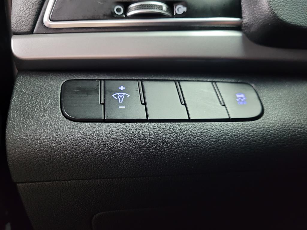 HYUNDAI Avante 2018 Negro - Importación desde Corea - HF Imports Iquique - Foto 15