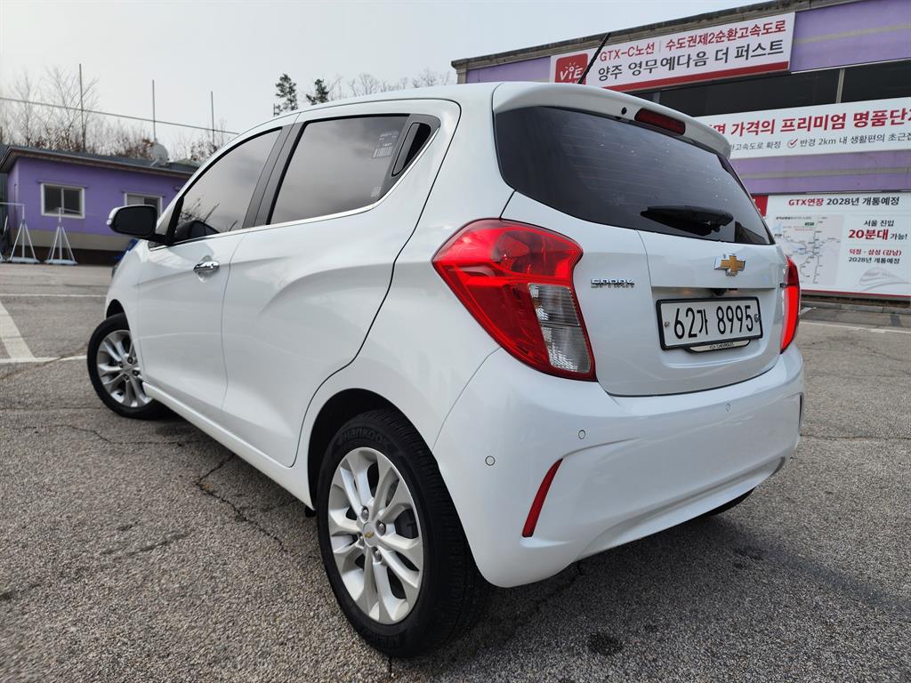 Chevrolet Spark - Vista 5