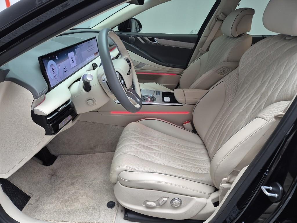 Genesis G80 - Vista 10