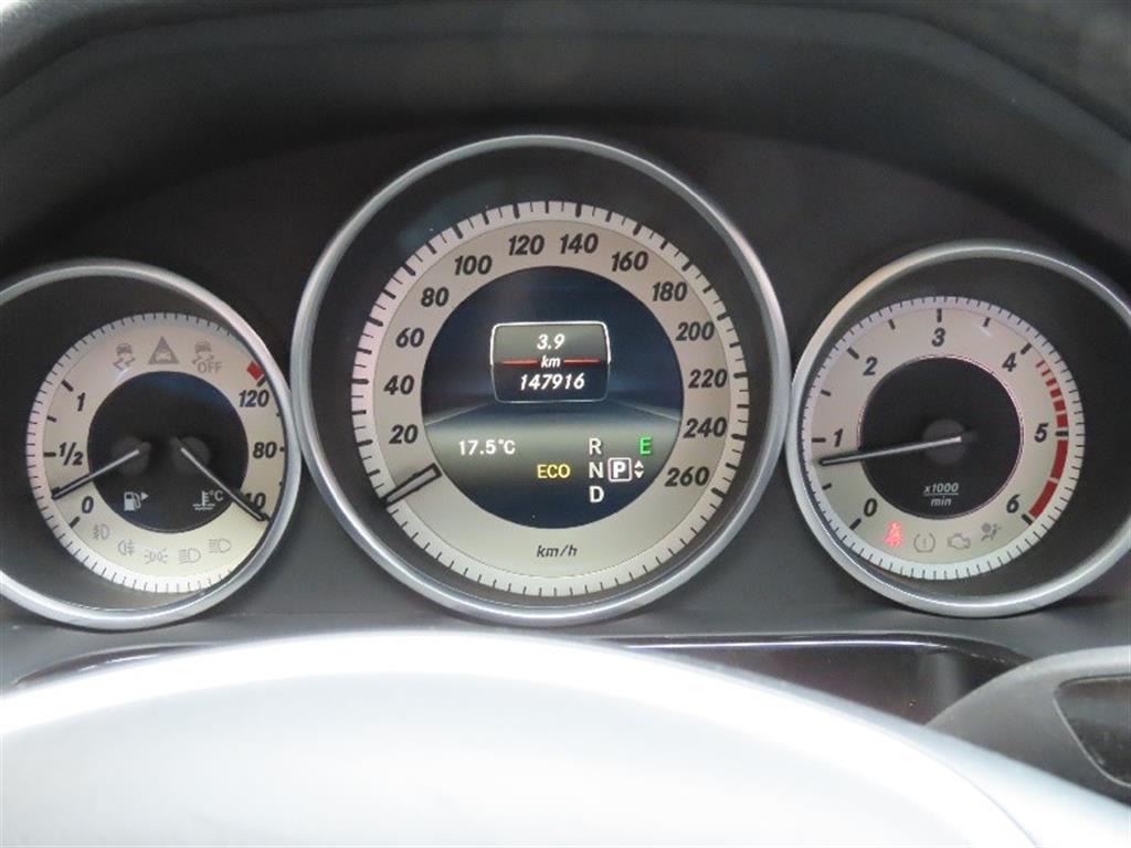 Mercedes Benz E class - Vista 9