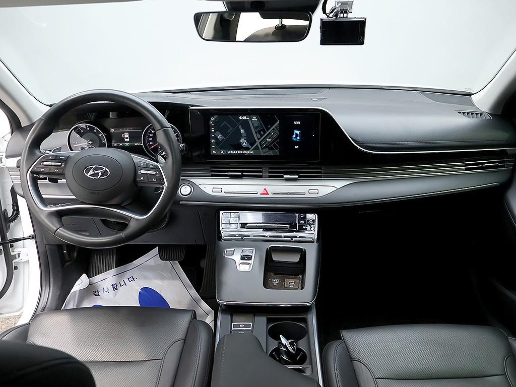 HYUNDAI Grandeur - Vista 9