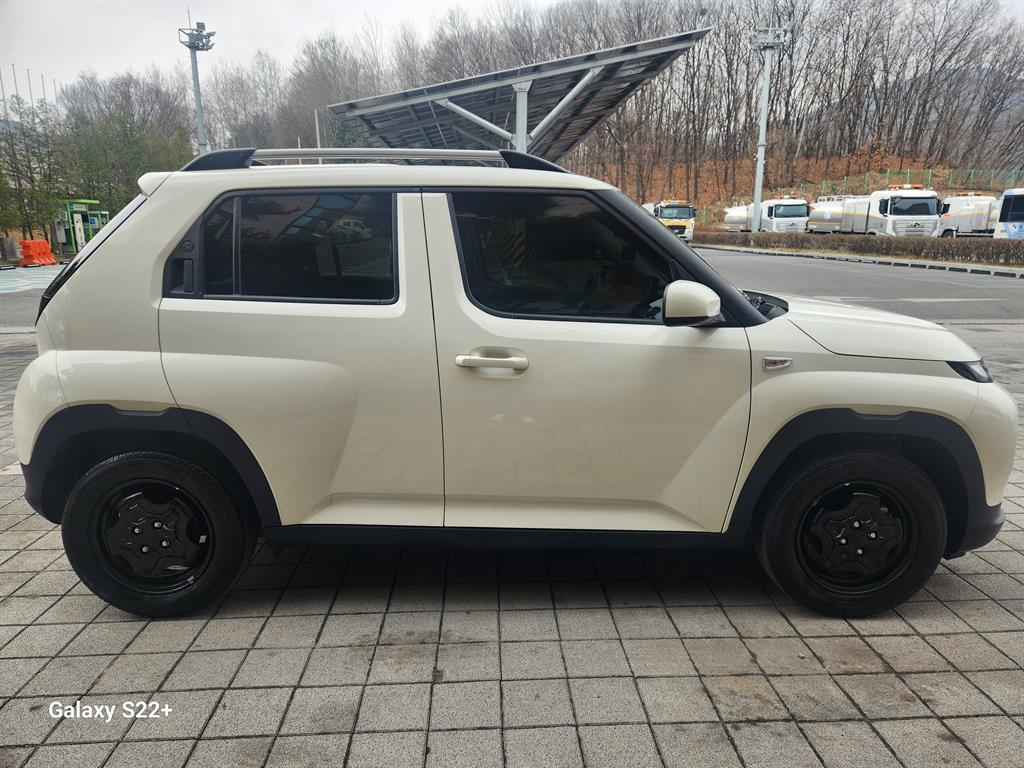 HYUNDAI Casper - Vista 5