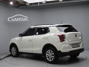 Ssangyong Tivoli - Vista 6