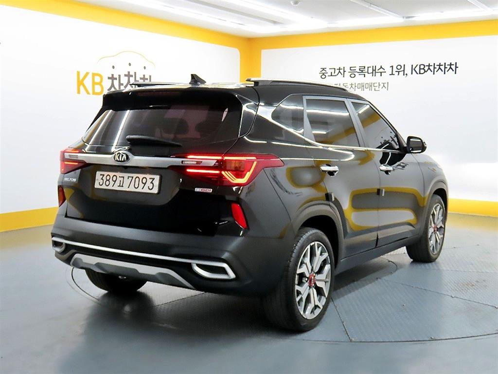 KIA Seltos - Vista 4