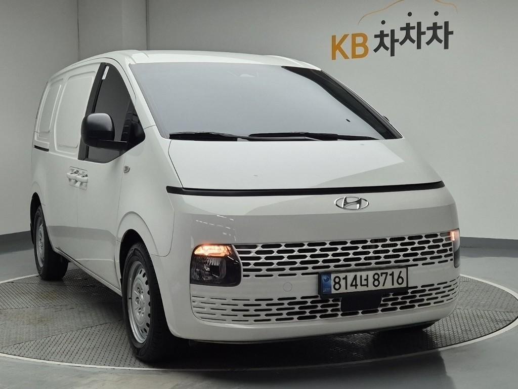 HYUNDAI Staria - Vista 4