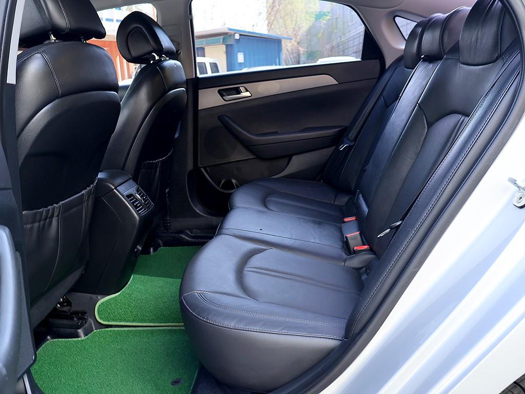 HYUNDAI Sonata 2016 Plateado - Importación desde Corea - HF Imports Iquique - Foto 13