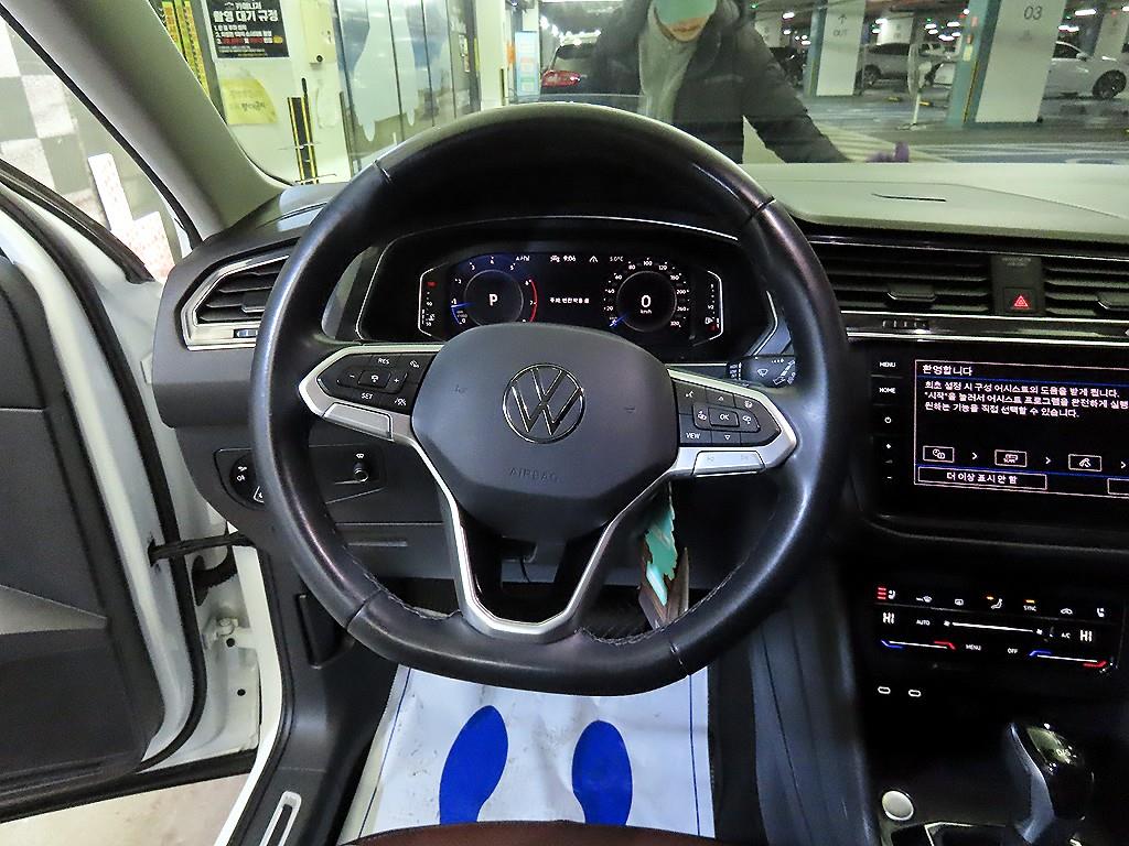 Volkswagen Tiguan - Vista 8