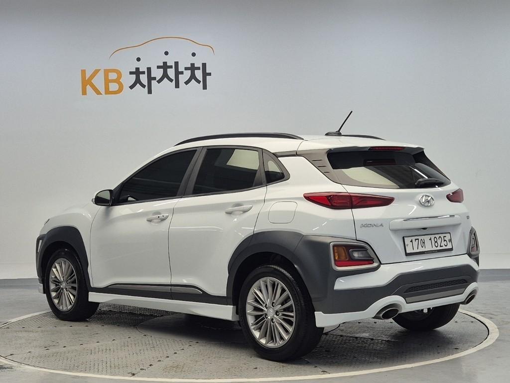 HYUNDAI Kona - Vista 2