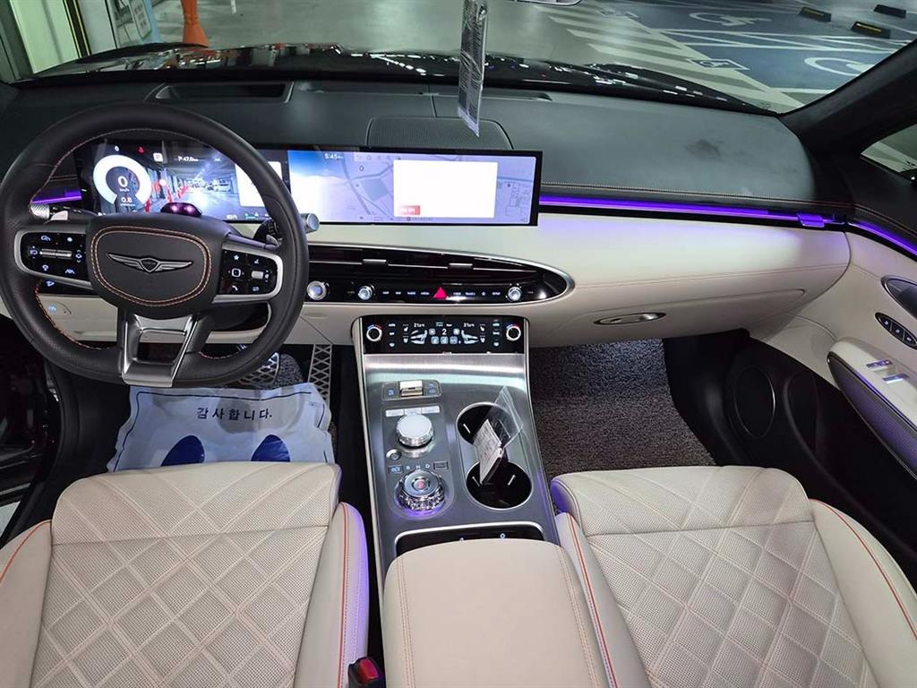 Genesis GV70 - Vista 10