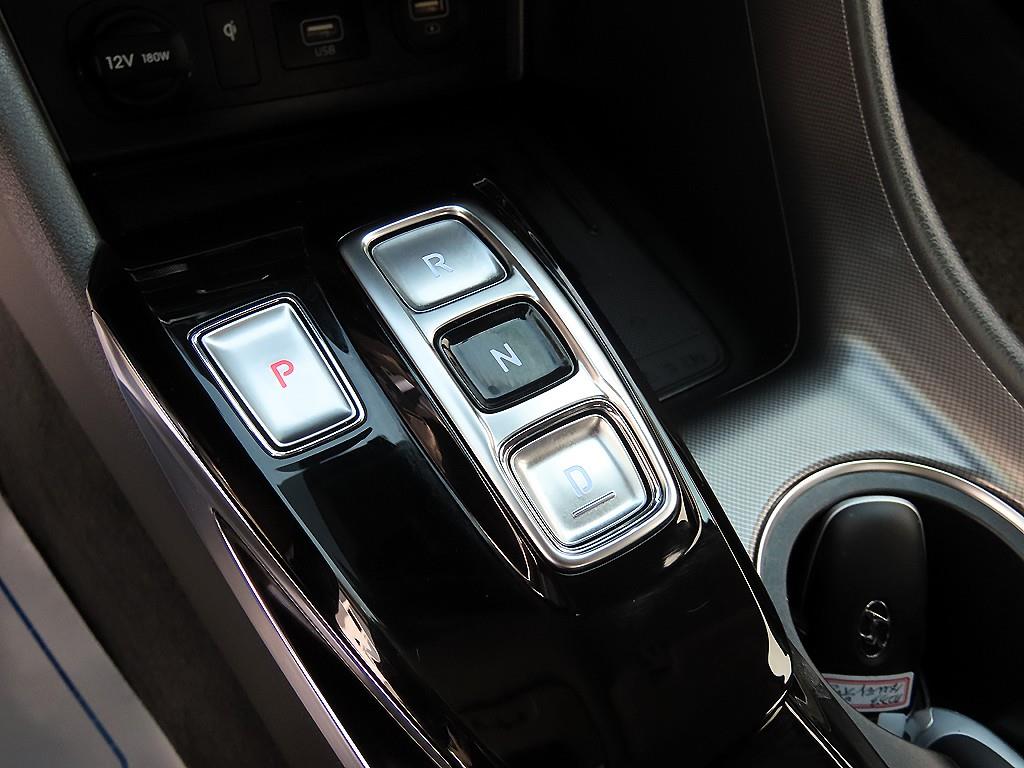 HYUNDAI Sonata - Vista 11