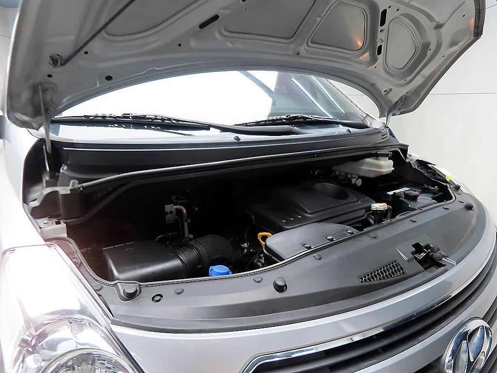 HYUNDAI Starex 2016 Plateado - Importación desde Corea - HF Imports Iquique - Foto 18