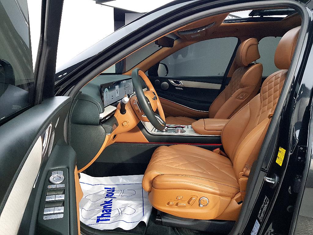 Genesis GV80 - Vista 8