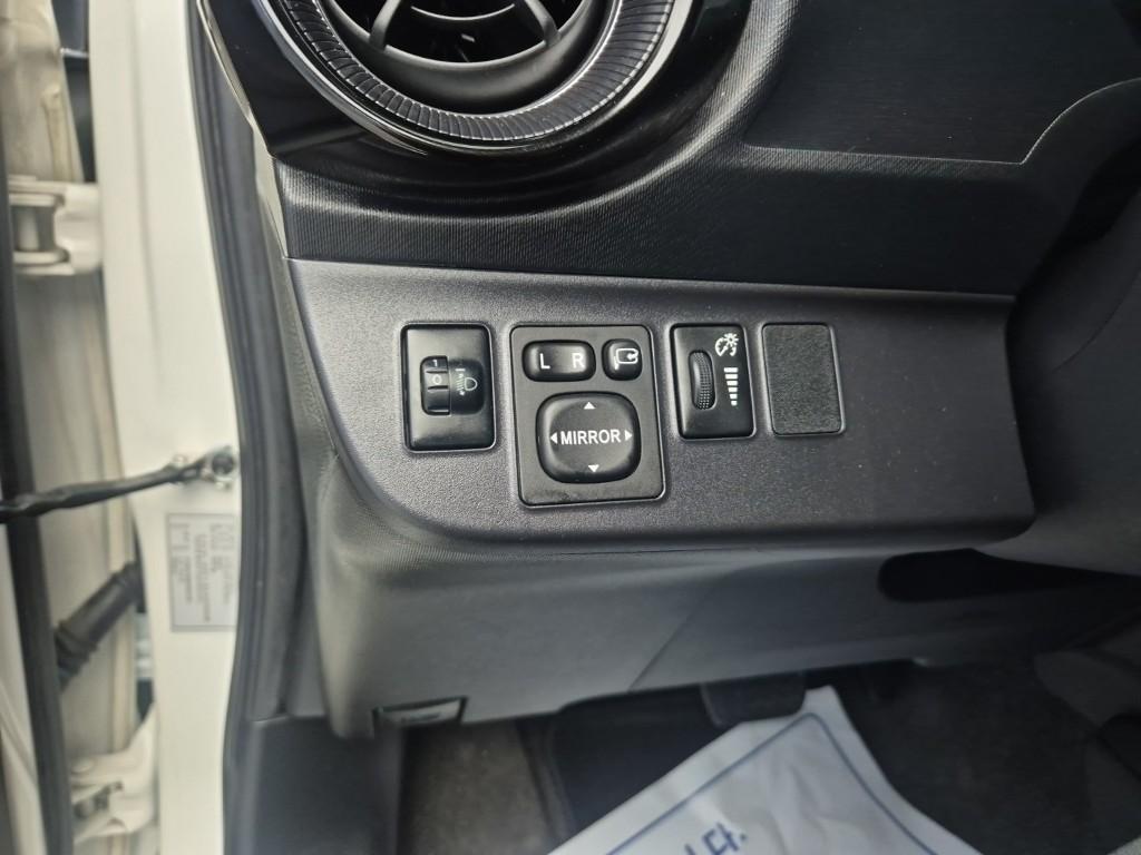 Toyota Prius - Vista 11