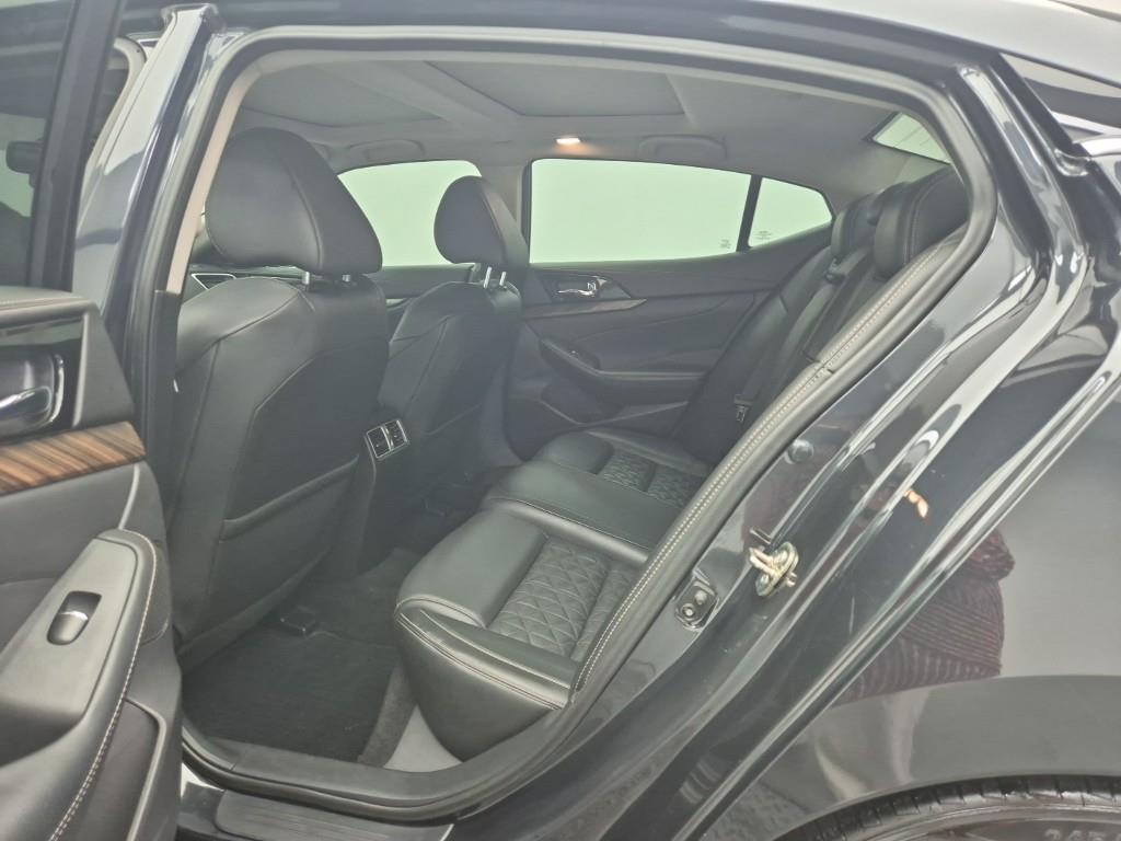 Nissan Maxima - Vista 12