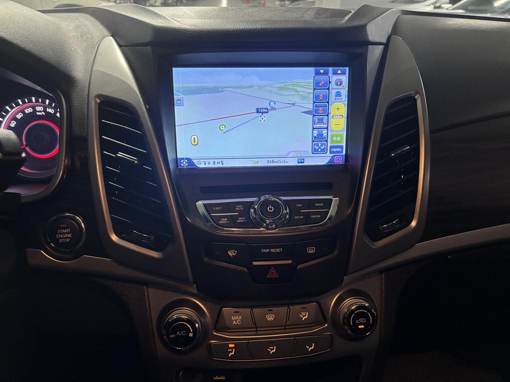 Ssangyong Korando 2016 Blanco - Importación desde Corea - HF Imports Iquique - Foto 13