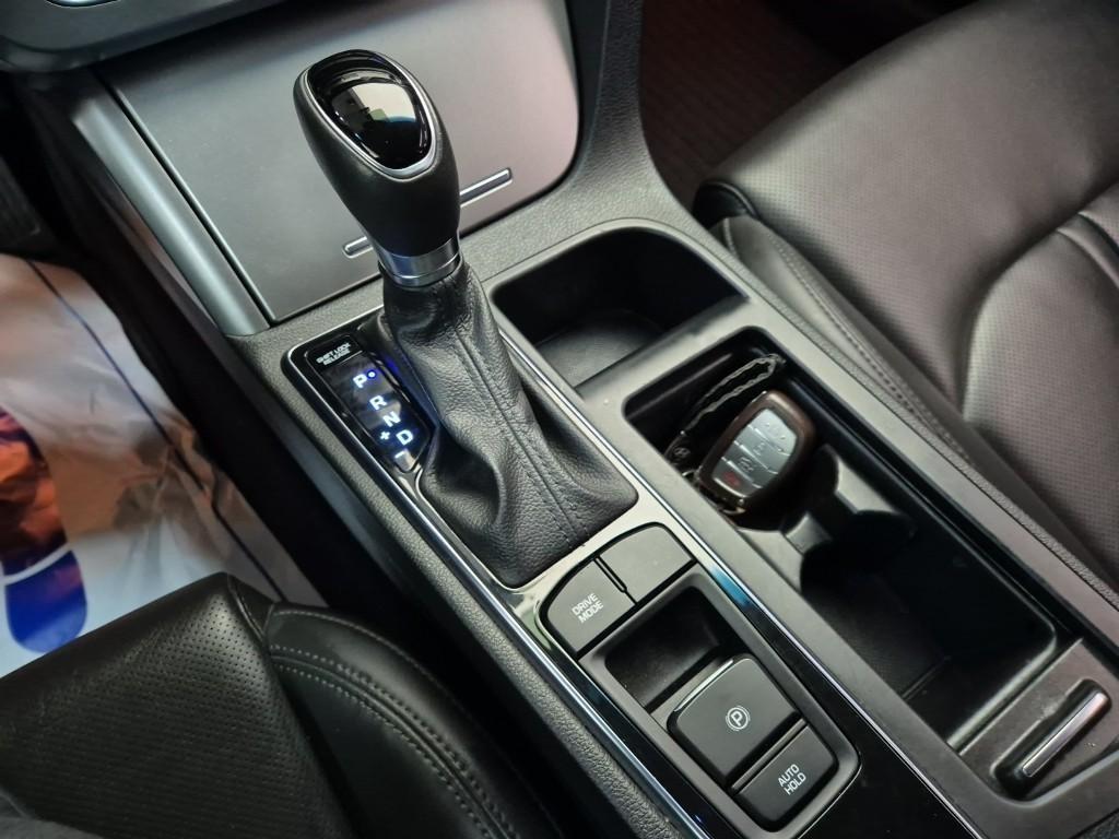 HYUNDAI Sonata - Vista 8