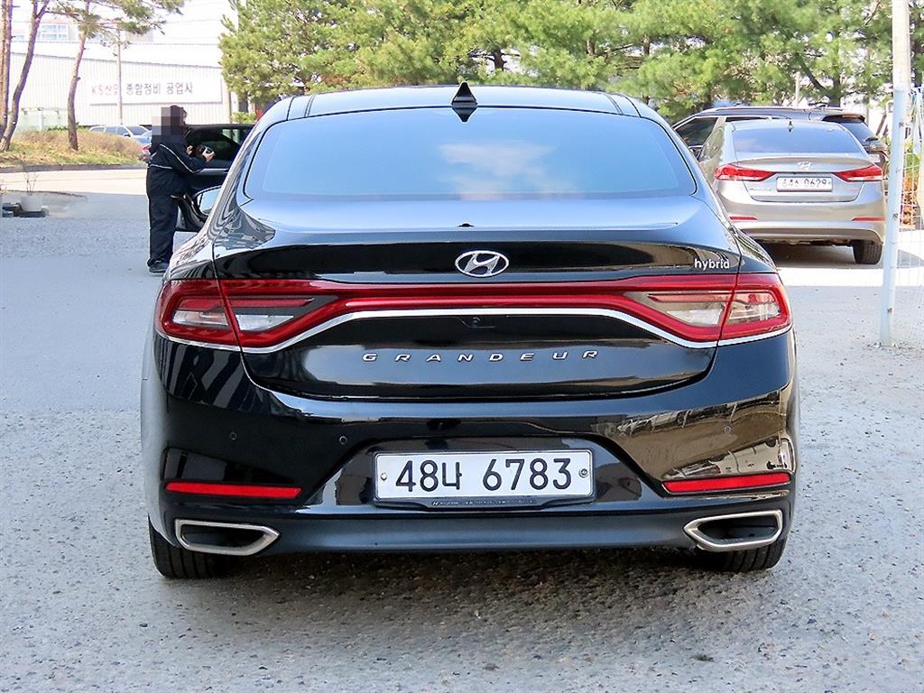 HYUNDAI Grandeur - Vista 4