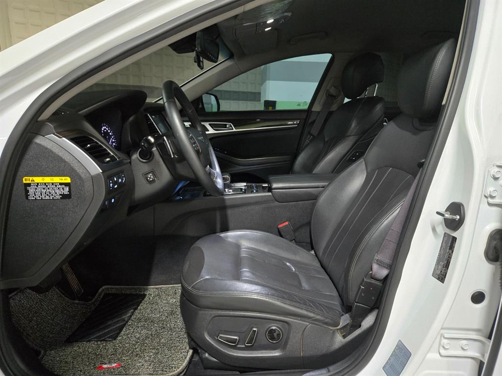 Genesis G80 - Vista 6