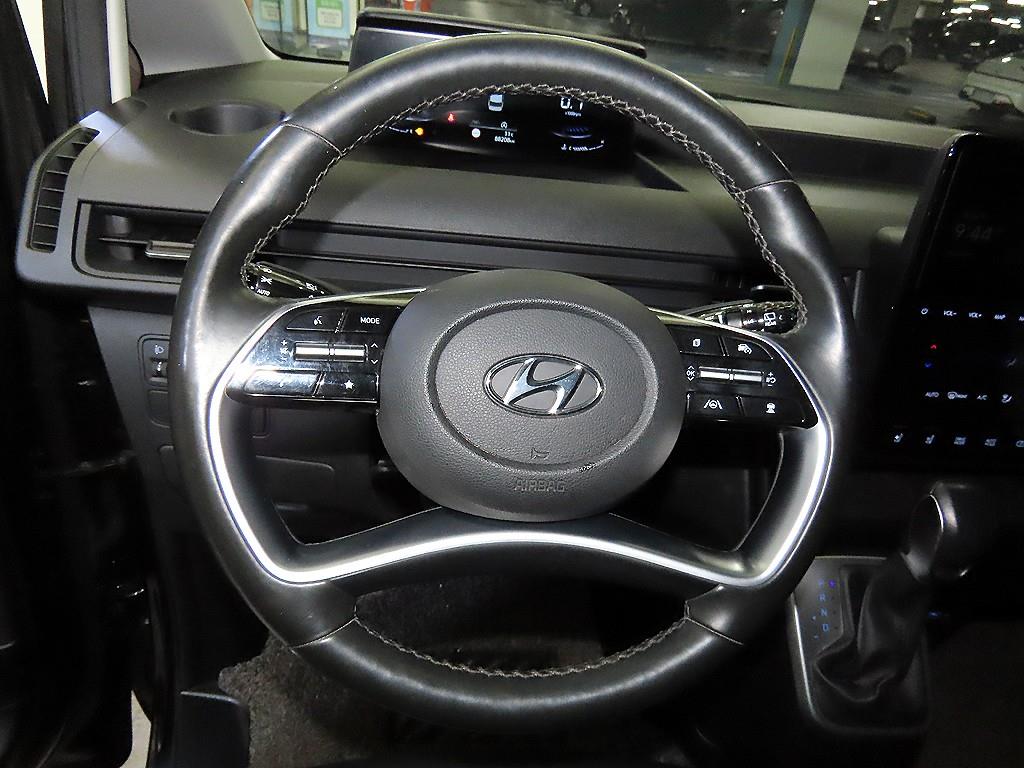 HYUNDAI Staria - Vista 8