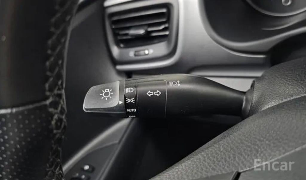 KIA Stonic 2018 Azul - Importación desde Corea - HF Imports Iquique - Foto 18