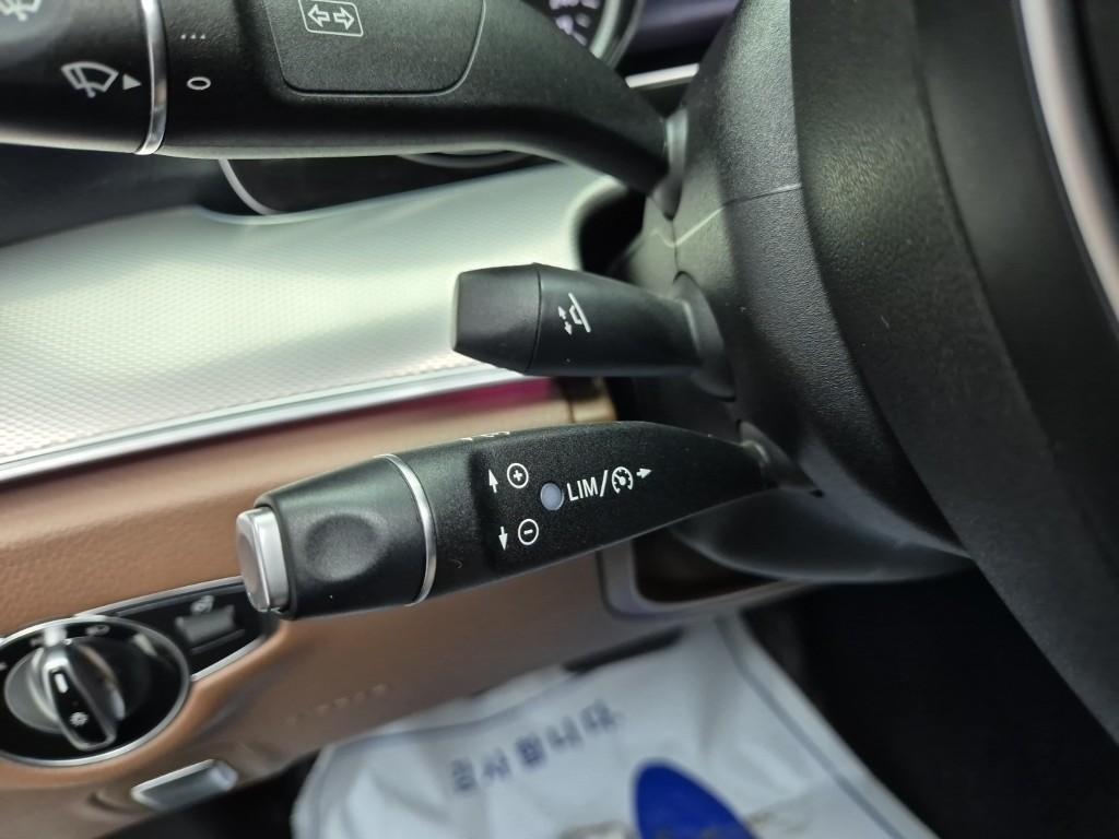 Mercedes Benz E class - Vista 8