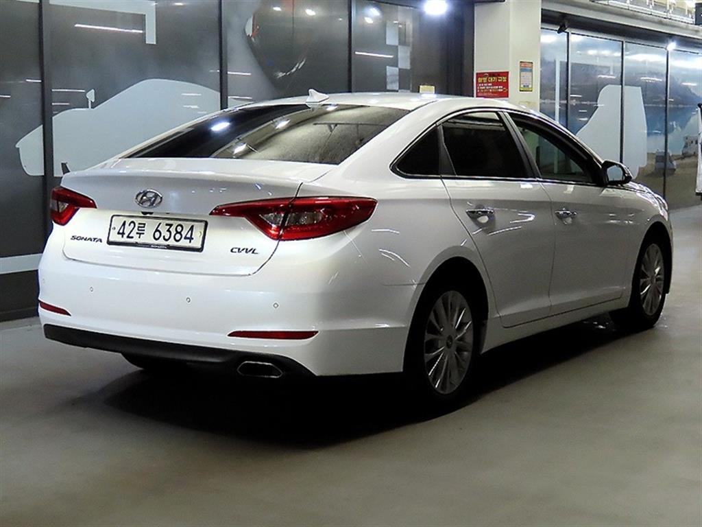 HYUNDAI Sonata - Vista 4