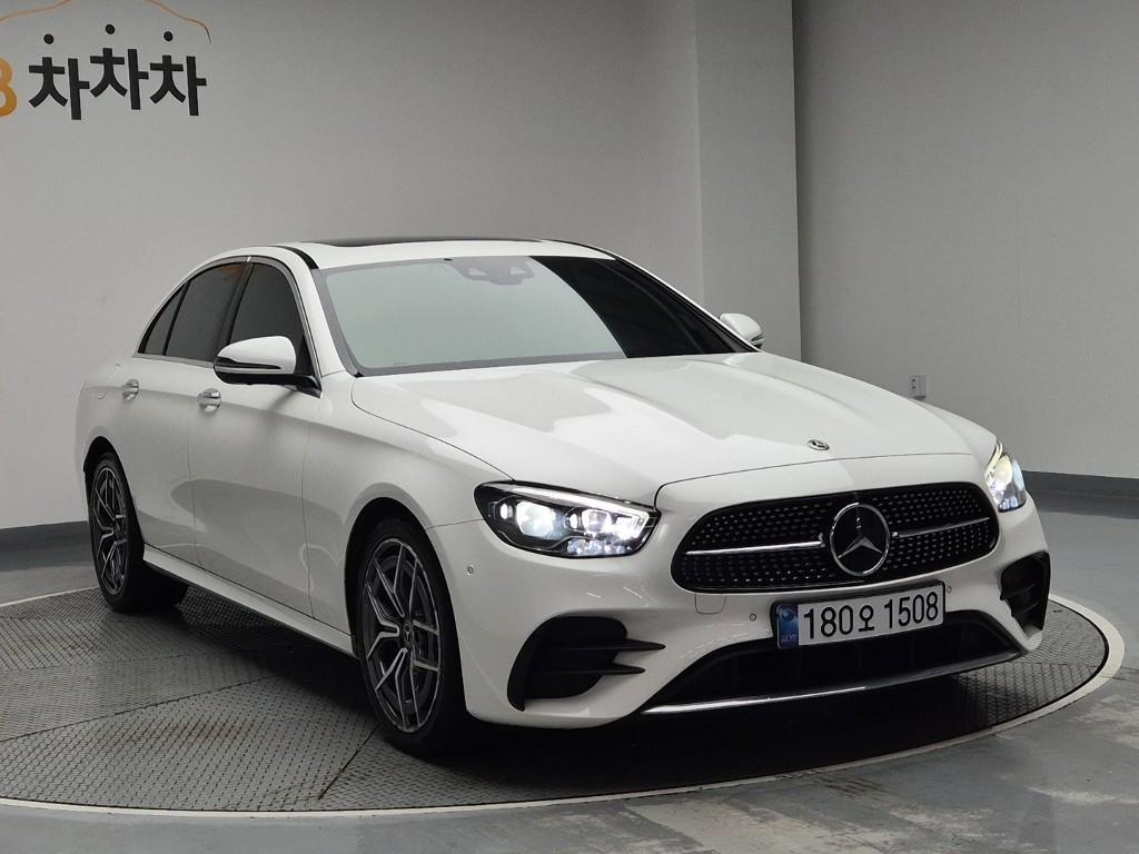 Mercedes Benz E class - Vista 4