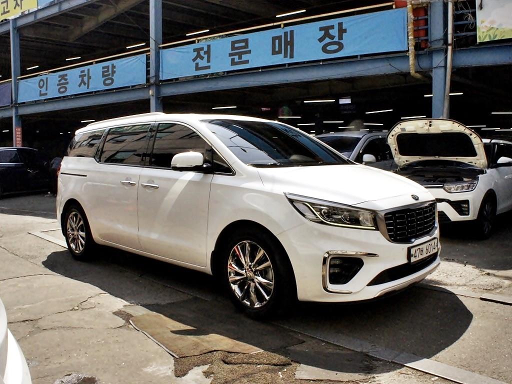 KIA Carnival - Vista 3
