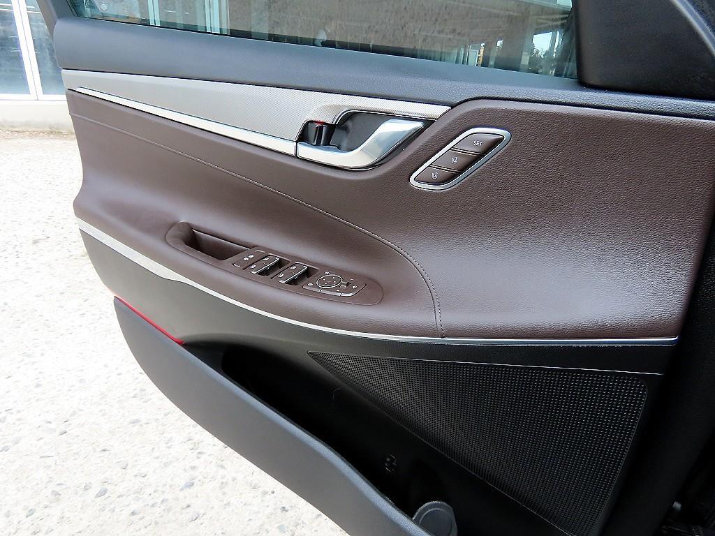 HYUNDAI Grandeur - Vista 11