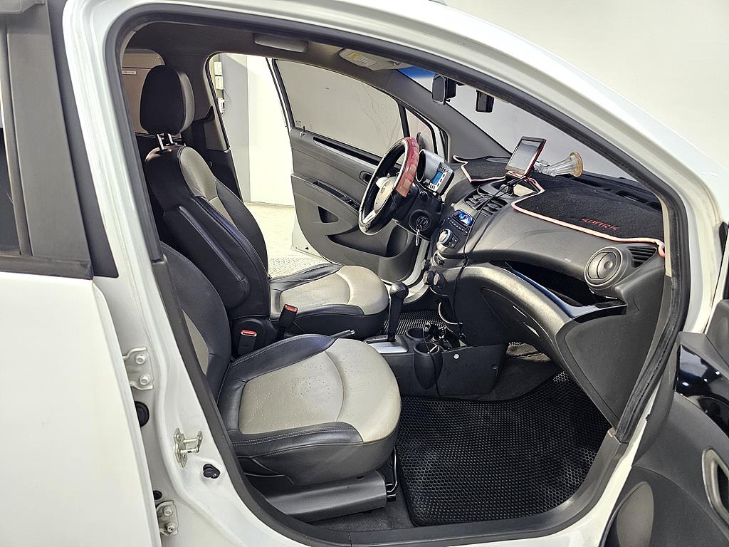 Chevrolet Spark - Vista 11