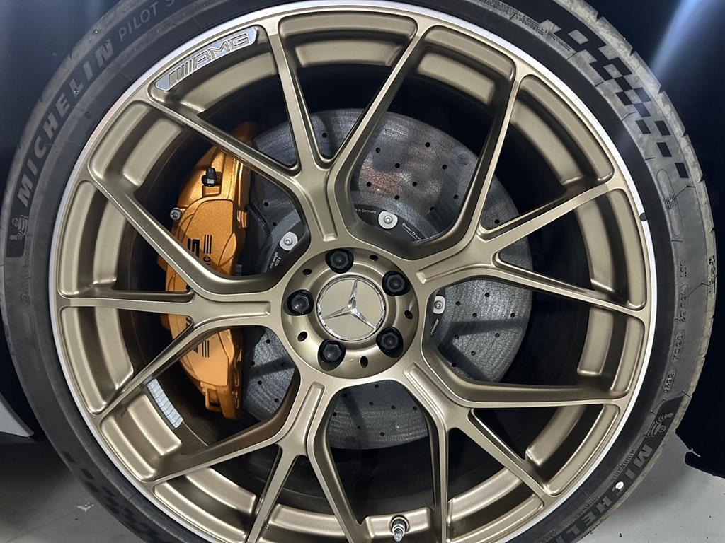 Mercedes Benz AMG GT - Vista 9