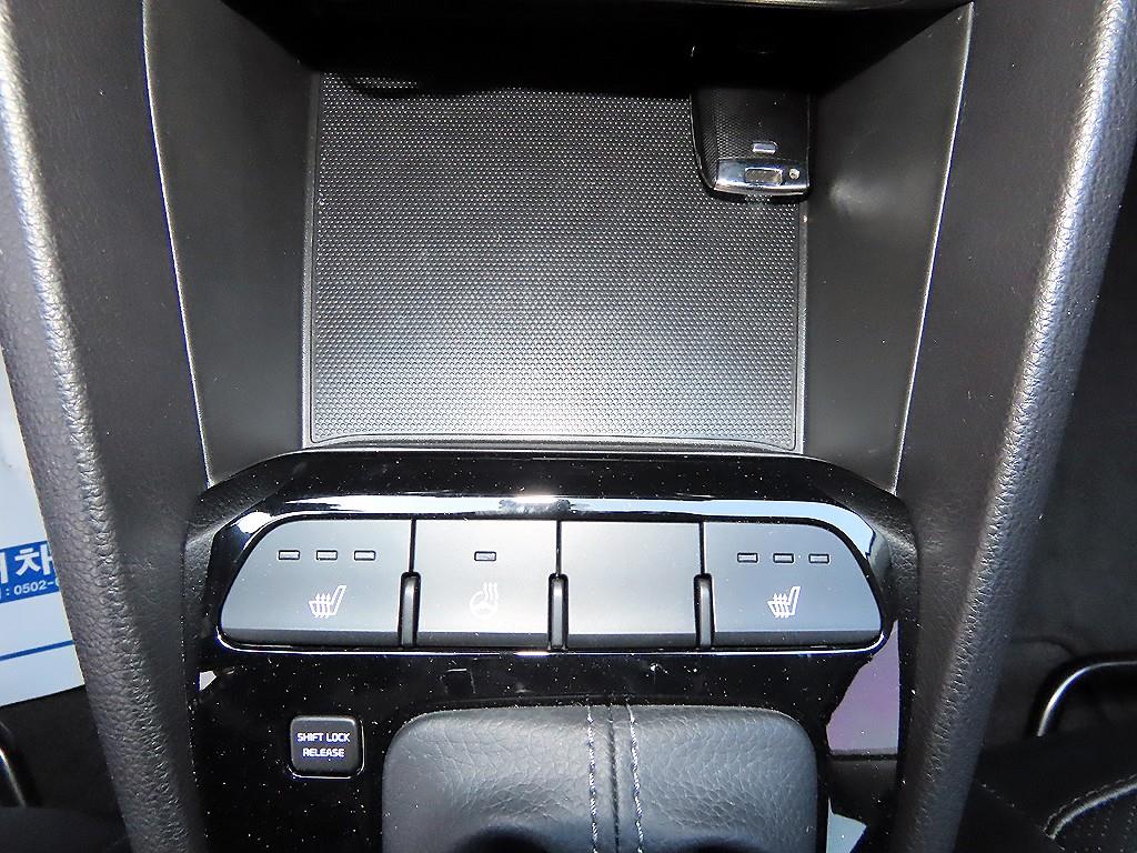 KIA Stonic 2019 Blanco - Importación desde Corea - HF Imports Iquique - Foto 13