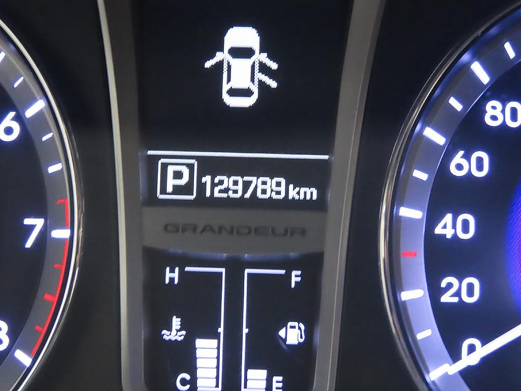 HYUNDAI Grandeur - Vista 11