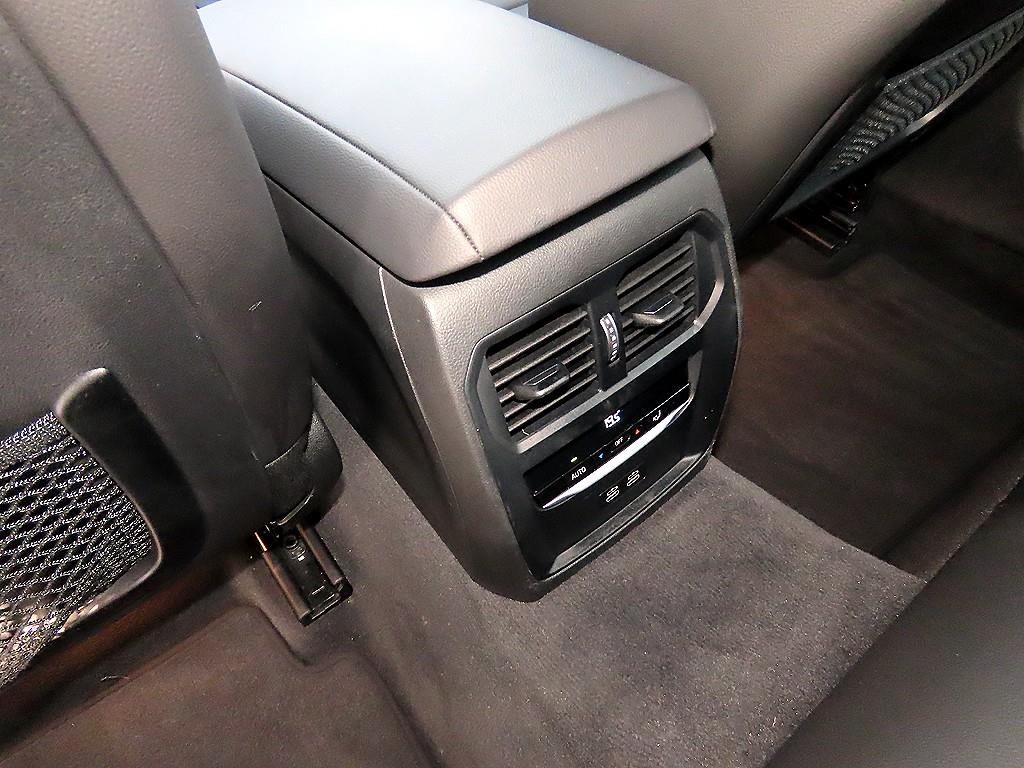 BMW 3 series 2022 Negro - Importación desde Corea - HF Imports Iquique - Foto 17