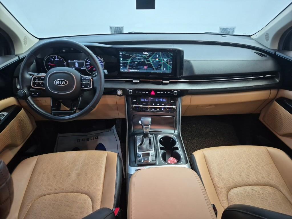 KIA Carnival - Vista 5