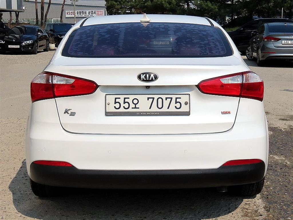 KIA K3 - Vista 4