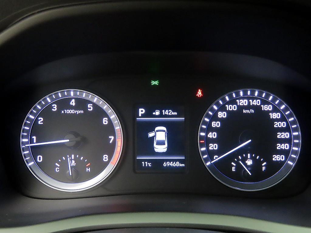 HYUNDAI Sonata - Vista 8