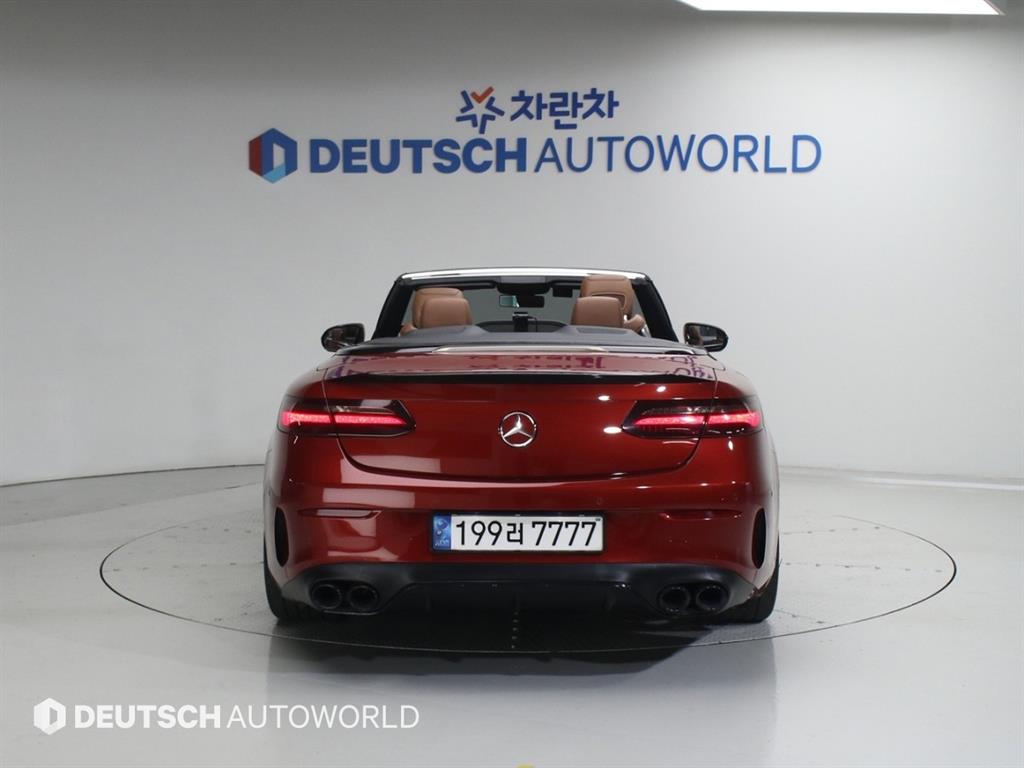 Mercedes Benz E class - Vista 4