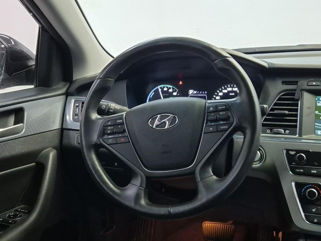 HYUNDAI Sonata - Vista 9