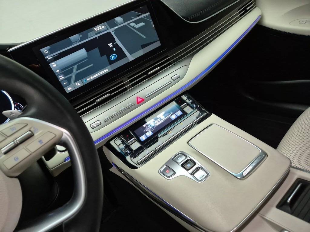 HYUNDAI Grandeur - Vista 11