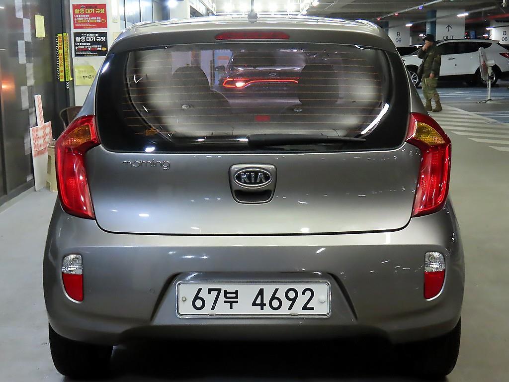 KIA Morning - Vista 5