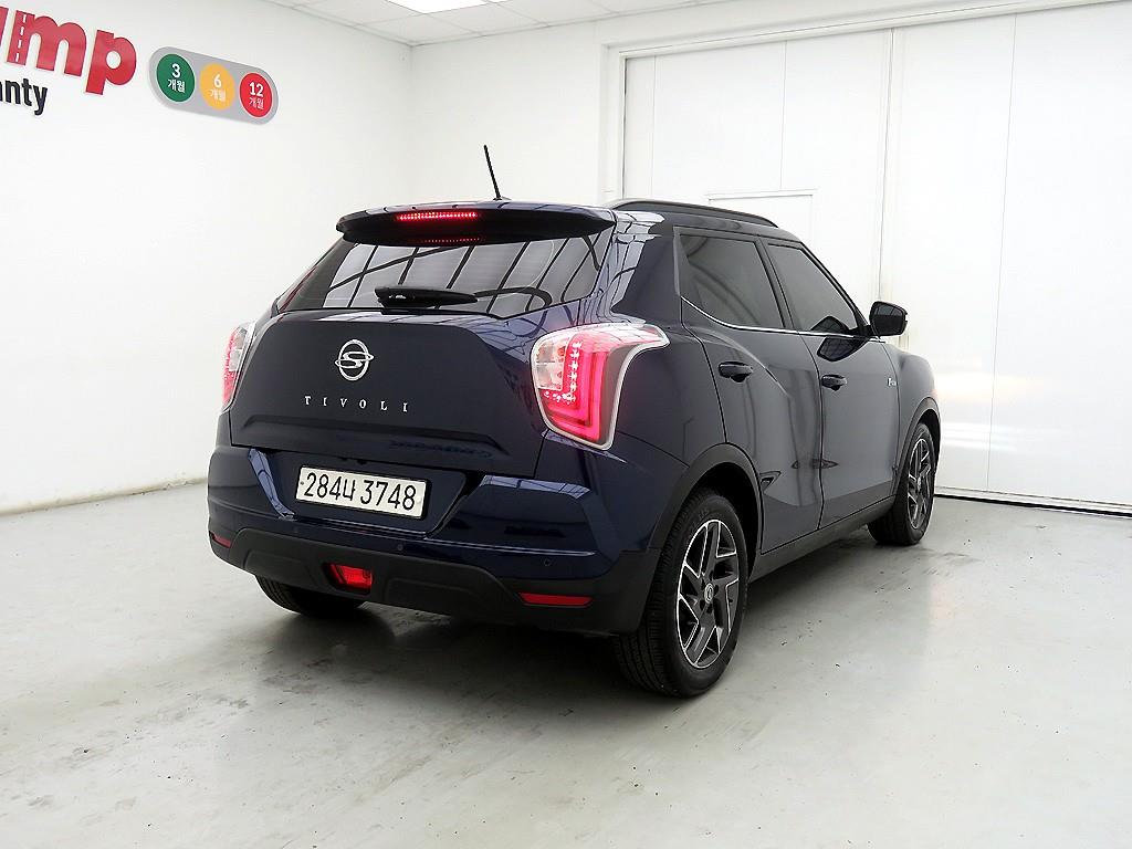 Ssangyong Tivoli - Vista 4