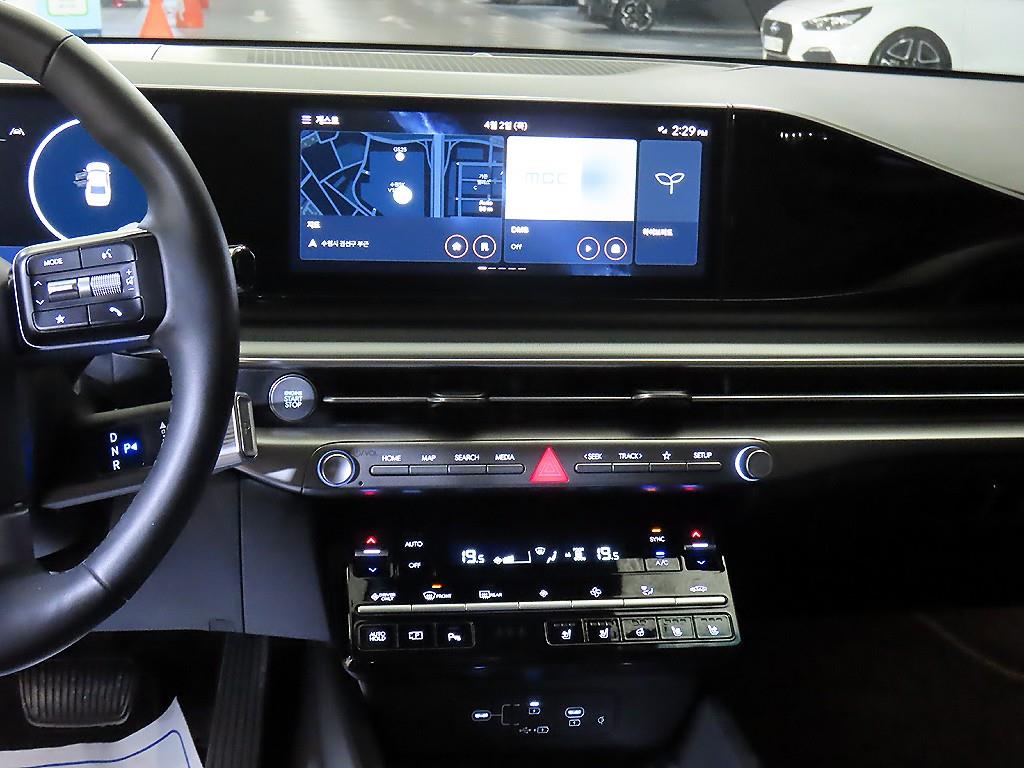 HYUNDAI Grandeur - Vista 11